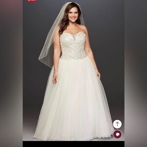 David’s Bridal Strapless Beaded Ball Gown Wedding Dress with Tulle Skirt Size 26